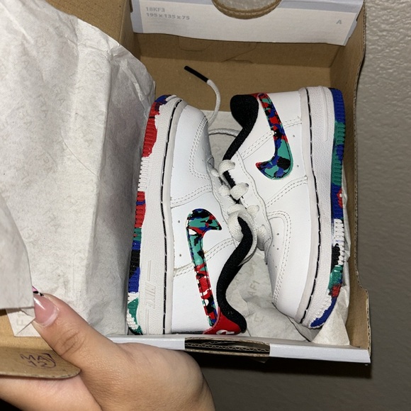 Nike Force 1 LV8 - Picture 3 of 3